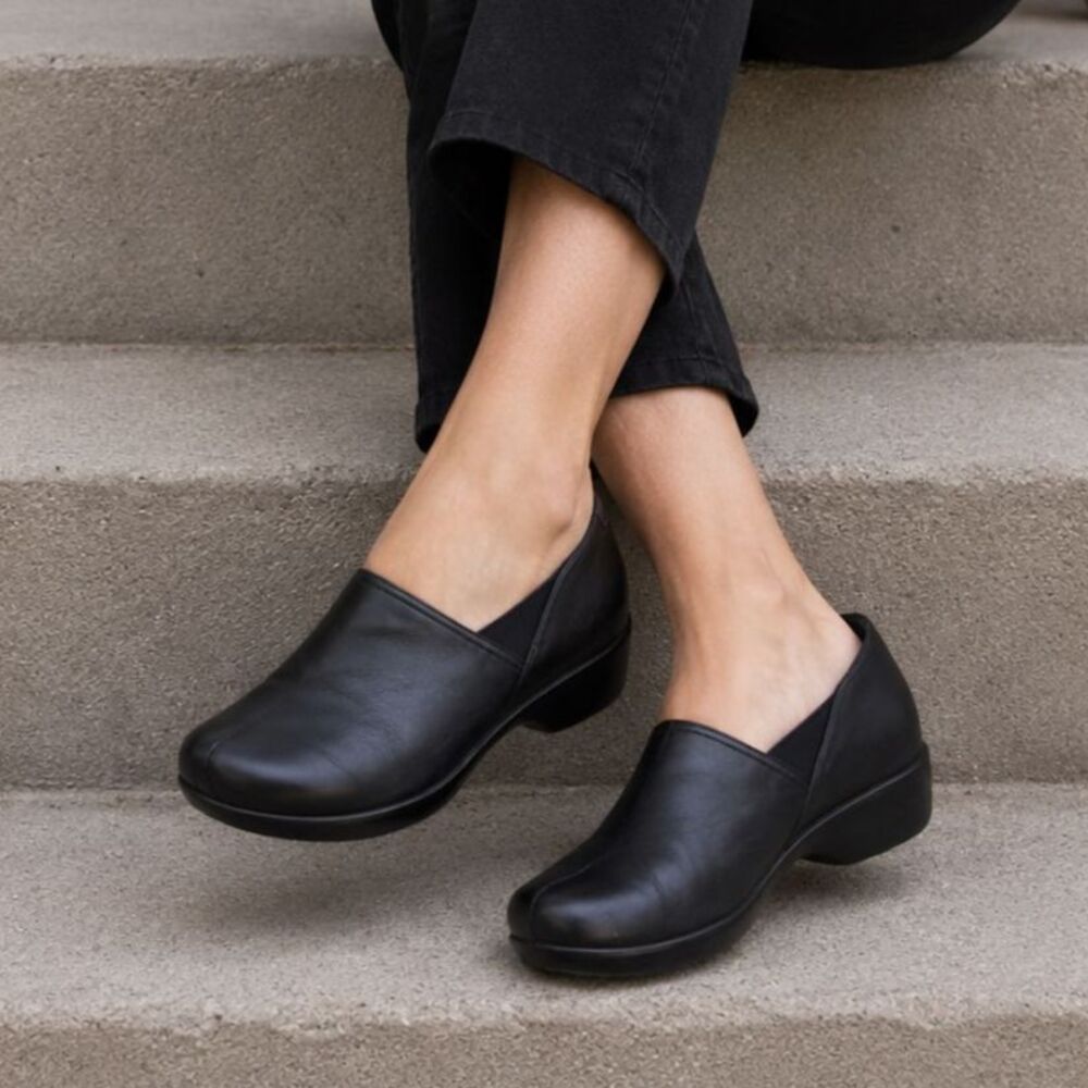 Dansko Camellia Black Leather Slip On Comfort Shoes Women’s Size 40 / 10